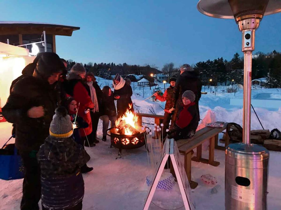 La deuxième édition des Festivités sur neige Icefest de Ste-Adèle au Parc Claude Henri-Grignon fut un succès. Photos : Lili Gagnon