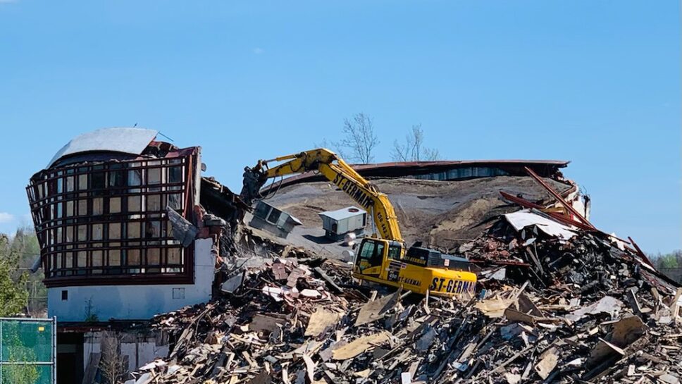 L’exCentre culturel de SainteMargueriteduLac Masson détruit