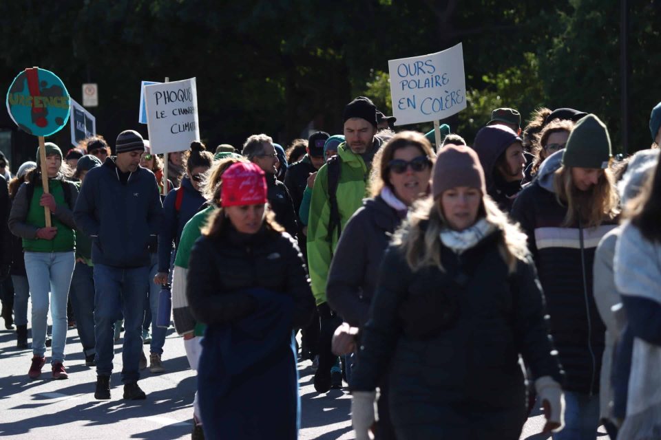 Manifestation : 200 manifestants dans les rues pour le climat.