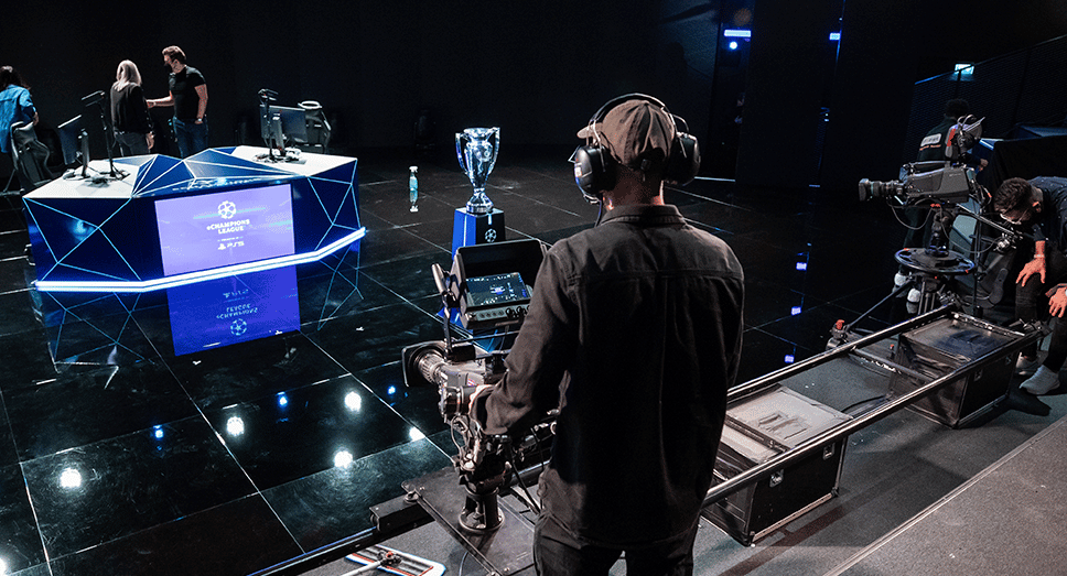 Groupe Boombox Une petite boîte aux méga projets Journal Accès