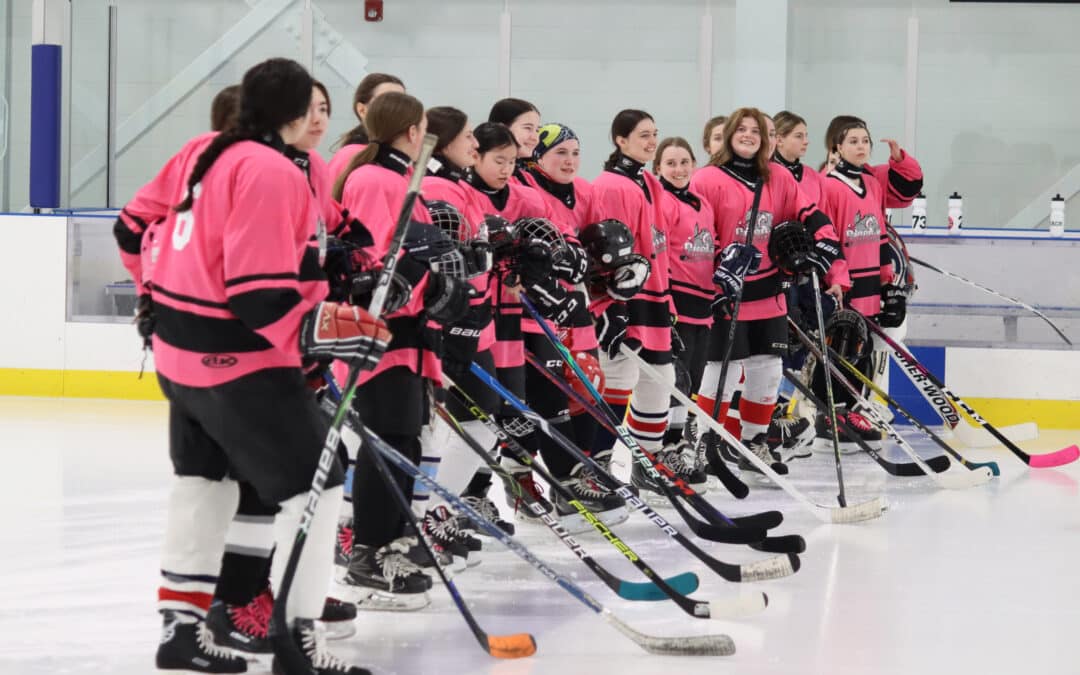 Le hockey féminin fait sa place à l’école Augustin-Norbert-Morin